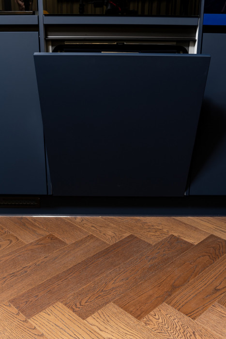 Кварцевый SPC паркет Quartz Parquet Дуб Рустикальный 33-410 браш Английская Ёлка (635х127х5мм)